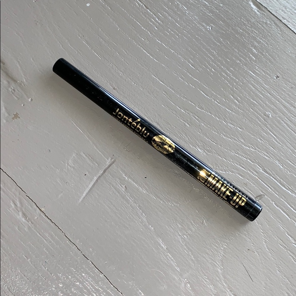 Jonteblu long lasting eyeliner